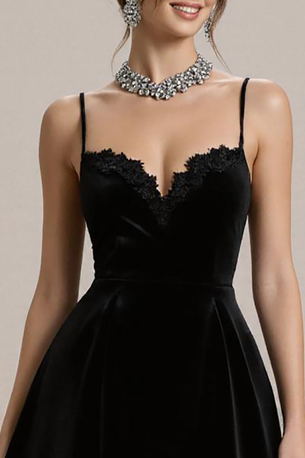 Simple Black Velvet A Line Spaghetti Straps Short Cocktail Dress with Lace